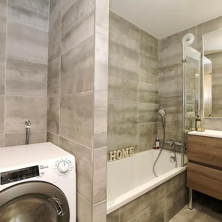 Neuf Aux Pieds, 3 Avec Wifi Et Parking - Fr-1-575-189 *